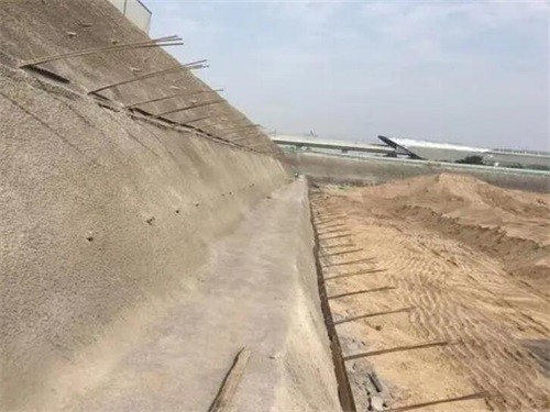 万秀河道边坡加固